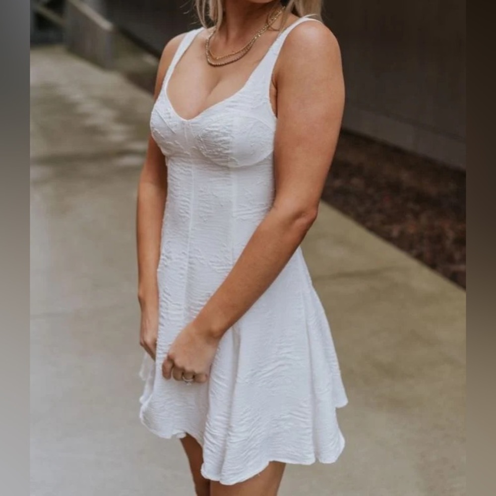 Lizard Thicket White Dress Medium